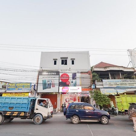Hotel Reddoorz @ Gedangan Sidoarjo Exterior foto